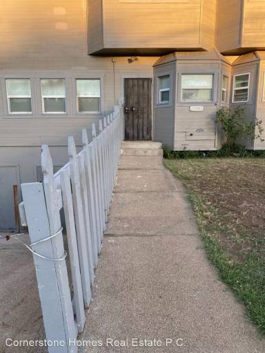 Main picture of 12462 Summers St