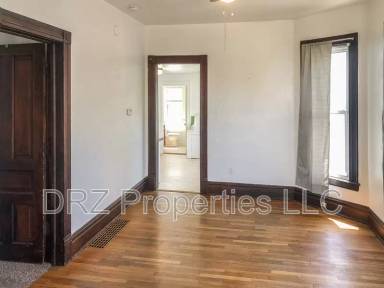 Main picture of 1012 Bridge St NW