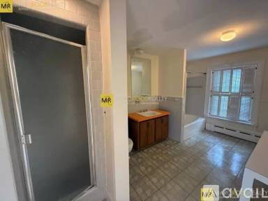 Main picture of 1855 Beacon St
