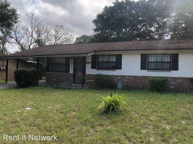 Main picture of 4413 Atwood Dr