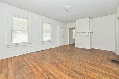 Main picture of 1021 Ambassador St