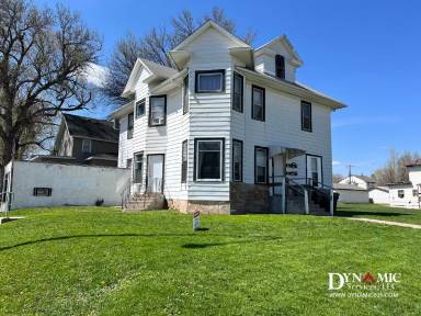 Main picture of 233 S Duluth Ave