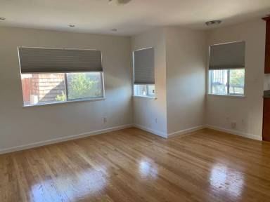 Main picture of 2860 Montana St