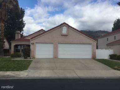 Main picture of 1261 Granada St