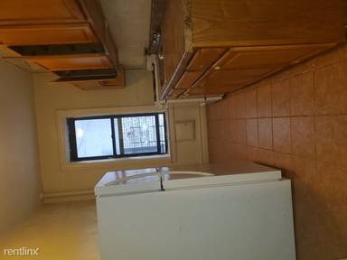 Main picture of 78 Hawthorne St