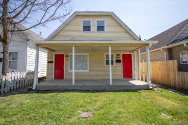 Main picture of 1129 S Sheffield Ave