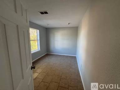 Main picture of 4402 Cindy Ln