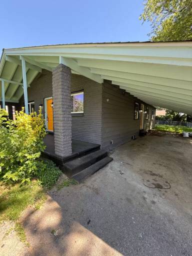 Main picture of 135 Grandview Ave