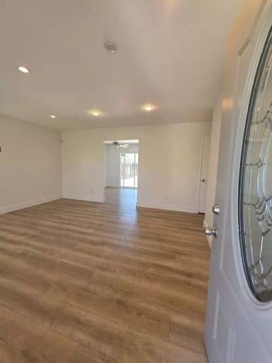 Main picture of 1512 Clavelita Pl
