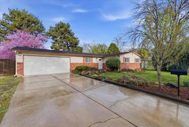 Main picture of 4195 N Stratford Dr