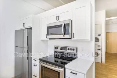 Main picture of 1831 W Michigan St