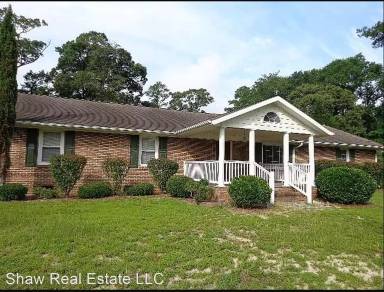 Main picture of 624 Washington Acres Rd
