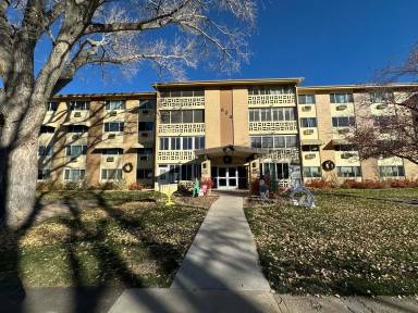Main picture of 620 S Alton Way