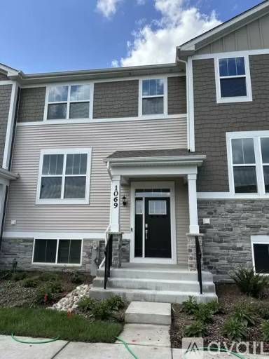 Main picture of 1069 Atterberg Rd