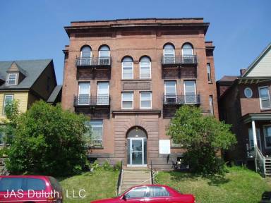Main picture of 815 E 1st St