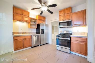 Main picture of 3779 N Williams St