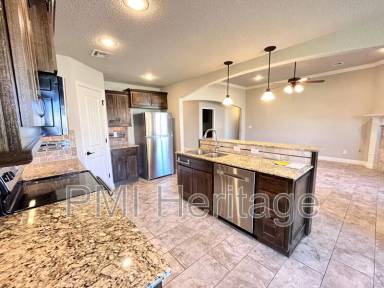 Main picture of 4300 SW Limestone Ave