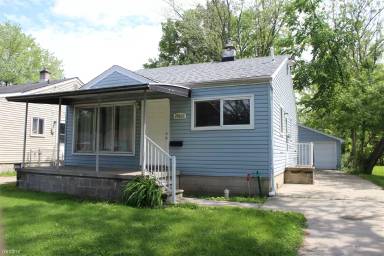 Main picture of 29801 Oakwood St