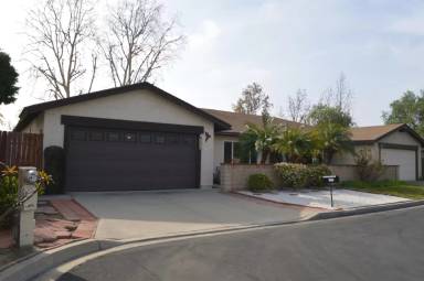 Main picture of 1270 E Eric Ct