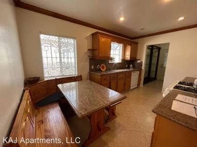 Main picture of 13837 Cohasset St