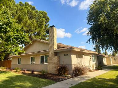 Main picture of 8012 N Laurelglen Blvd