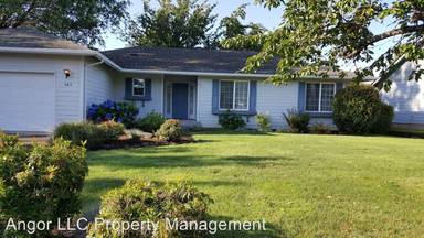 Main picture of 263 SE Hankel St