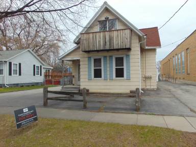 Main picture of 1365 Stuart St