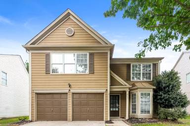 Main picture of 135 Wallnut Hall Cir