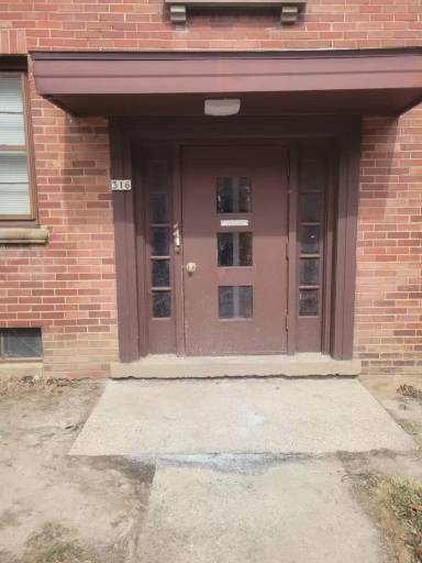 Main picture of 312 N 75th St