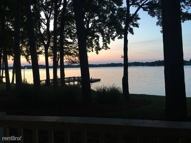 Main picture of 211 Northwest Dr