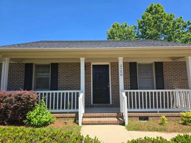 Main picture of 2750 Leabrook Dr