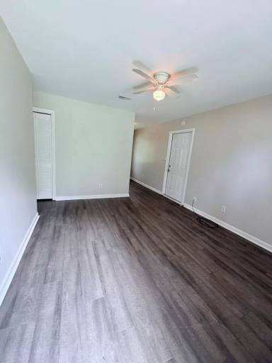 Main picture of 4830 Ruthenia Rd