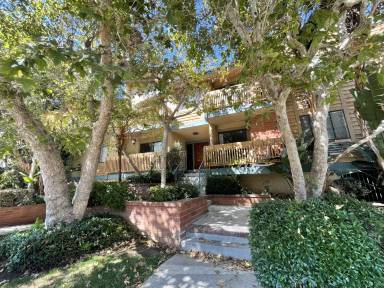 Main picture of 3620 Jasmine Ave
