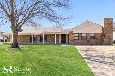 Main picture of 108 Woodrow Cir