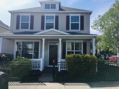 Main picture of 797 NE 63rd Ave