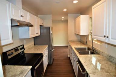 Main picture of 1695 Hilby Ave