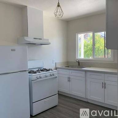 Main picture of 143 W Cypress Ave