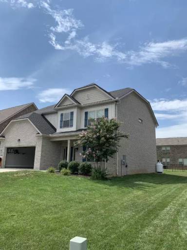 Main picture of 4965 Saint Ives Dr