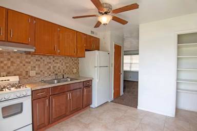 Main picture of 403 W 9th St