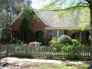 Main picture of 1501 Fairview Dr
