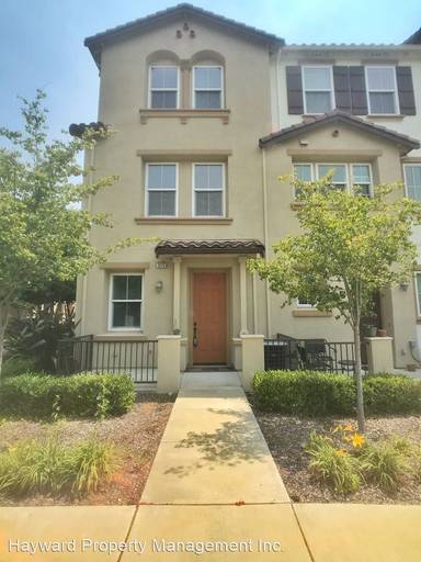 Main picture of 1012 Martin Luther King Dr