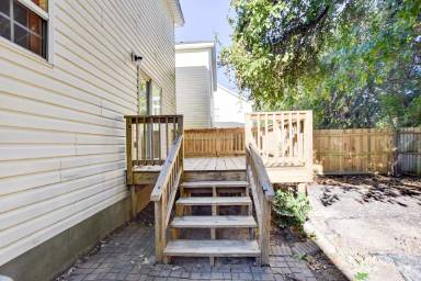 Main picture of 960 Railroad Ave