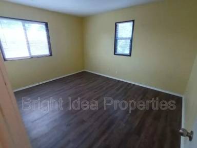 Main picture of 5940 E River Rd
