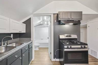 Main picture of 1638 Mercer Ave