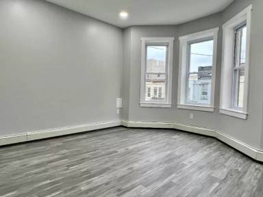 Main picture of 208 44th St