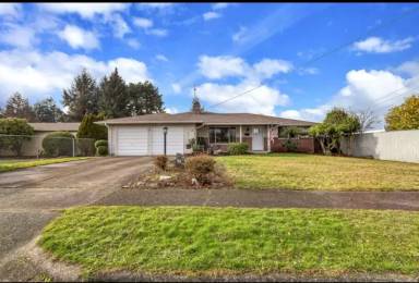 Main picture of 7808 S Ainsworth Ave