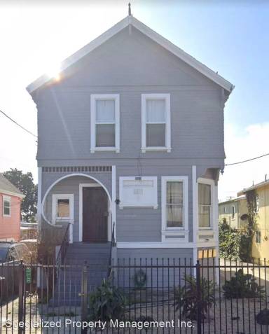 Main picture of 3311 E 17th St