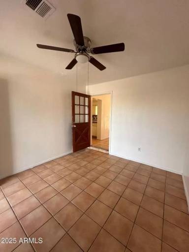 Main picture of 4721 E Saint Catherine Ave