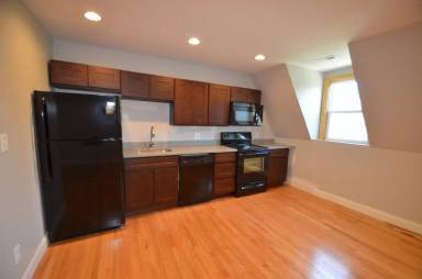 Main picture of 323 E University Pkwy