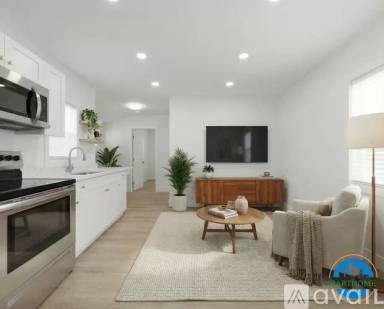 Main picture of 701 W Plaza Pl